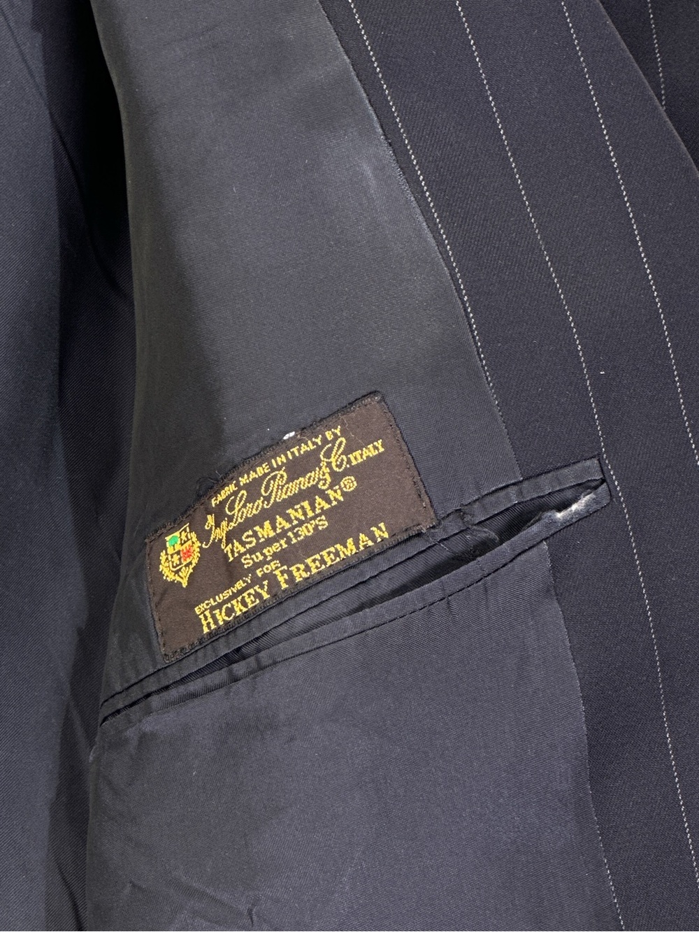 Hickey Freeman Madison Two-Piece Pinstripe Suit Loro Piana Super 130s Wool Navy - Picture 8 of 16